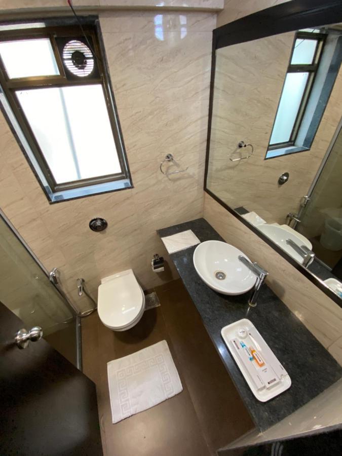 Hotel Singh'S By Wb Inn, Vashi, Navi Mumbai Dış mekan fotoğraf