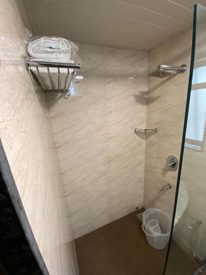Hotel Singh'S By Wb Inn, Vashi, Navi Mumbai Dış mekan fotoğraf