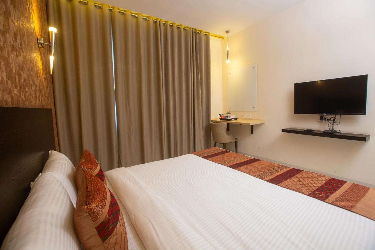 Hotel Singh'S By Wb Inn, Vashi, Navi Mumbai Dış mekan fotoğraf