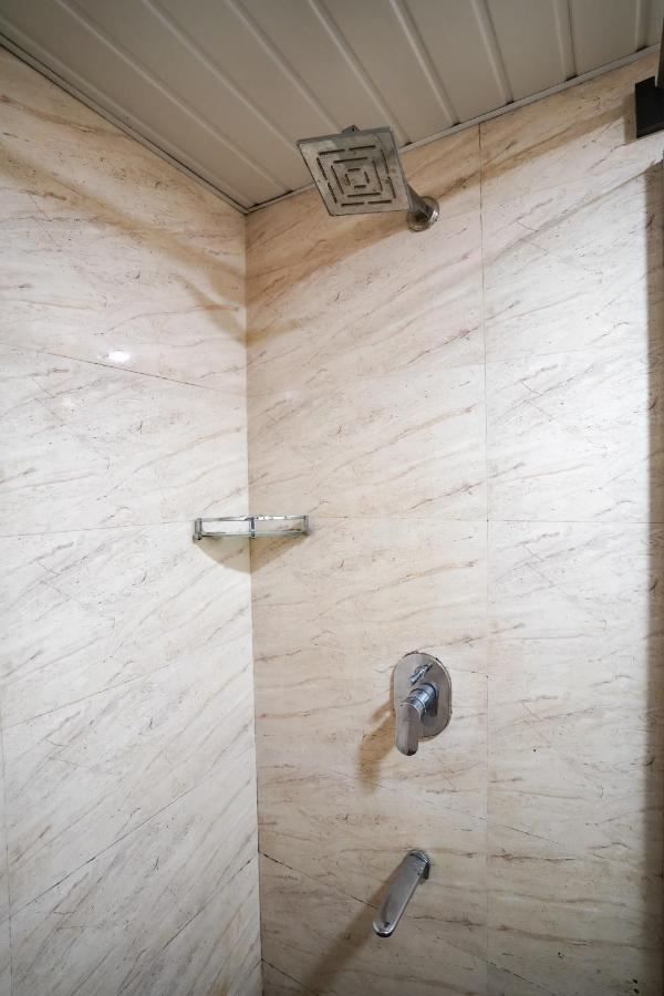 Hotel Singh'S By Wb Inn, Vashi, Navi Mumbai Dış mekan fotoğraf