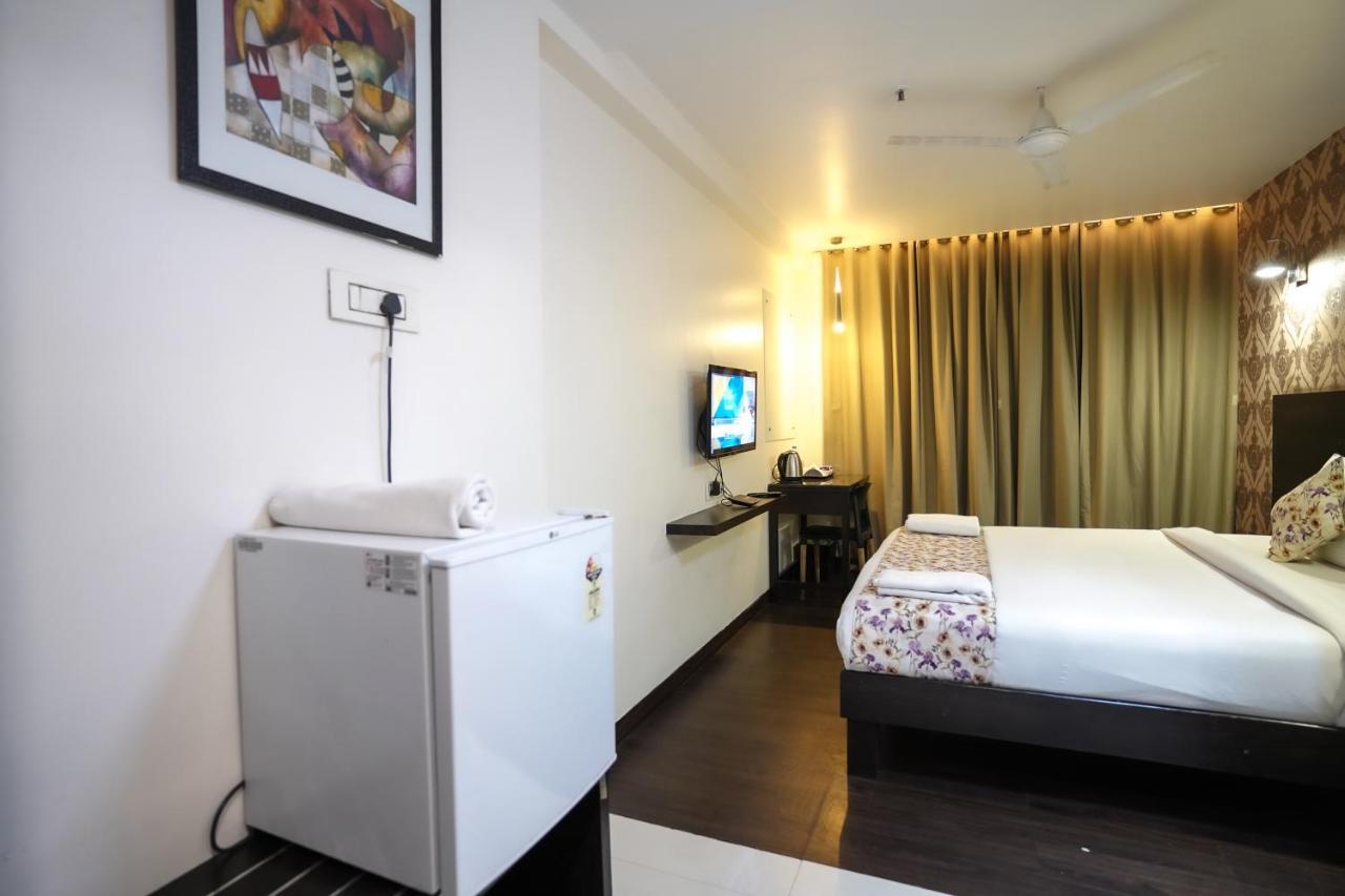 Hotel Singh'S By Wb Inn, Vashi, Navi Mumbai Dış mekan fotoğraf